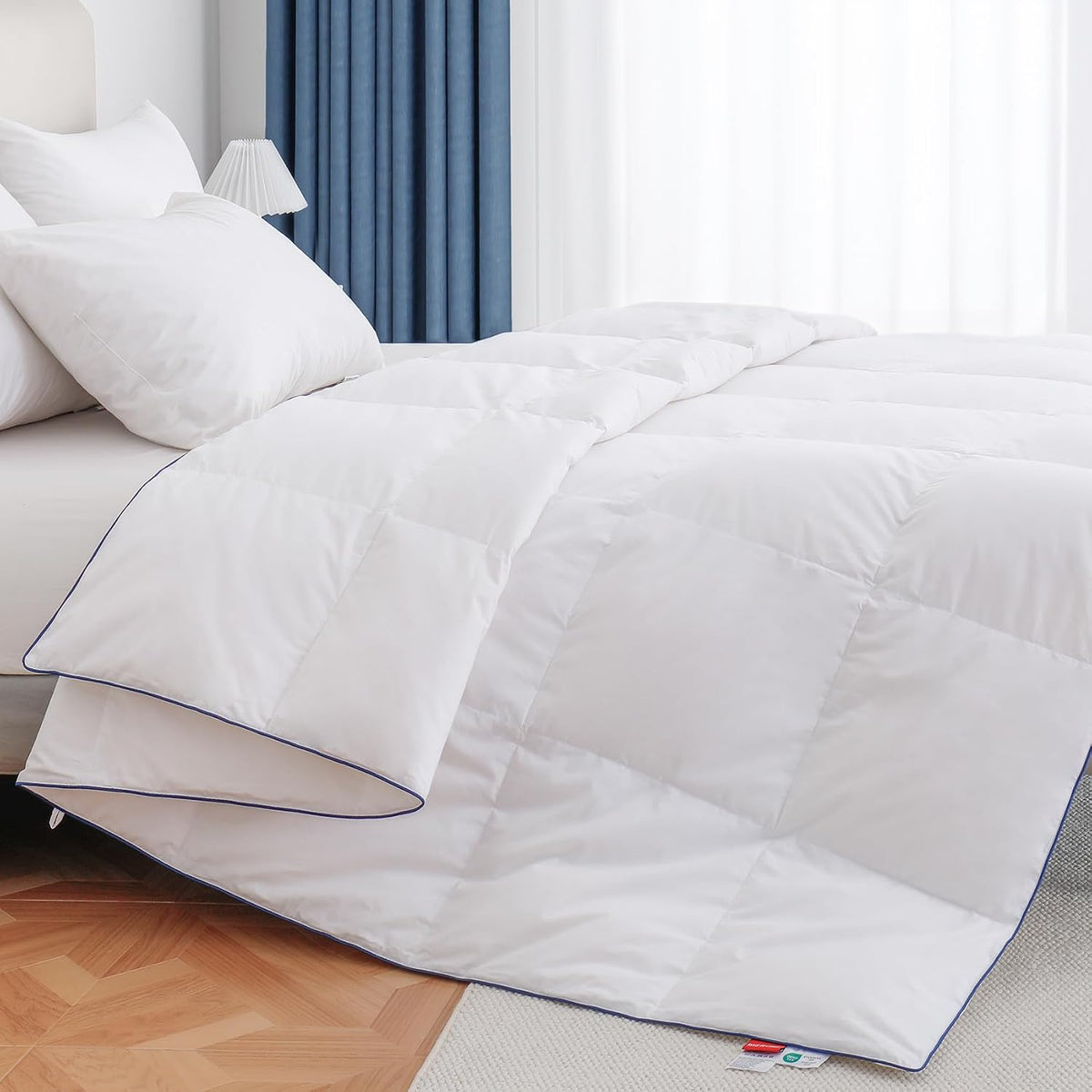Lightweight Goose Down Fiber Comforter King Size, Breathable Summer Duvet Insert, (106"x90", White)