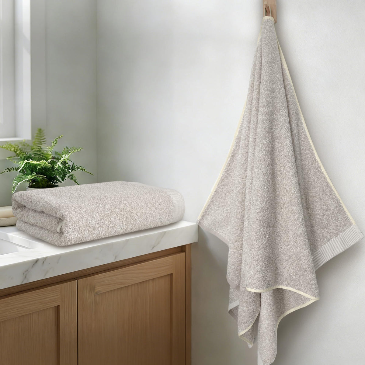 Light Purple Hand Towels 4 Pack, Cotton, 17x30 in