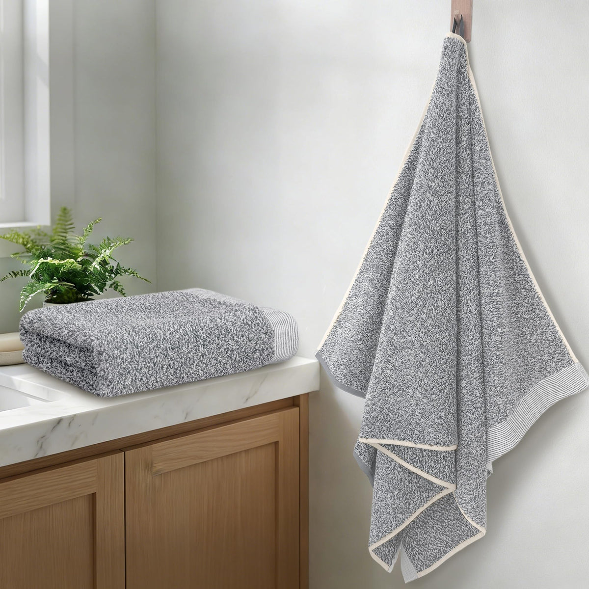 Light Purple Hand Towels 4 Pack, Cotton, 17x30 in