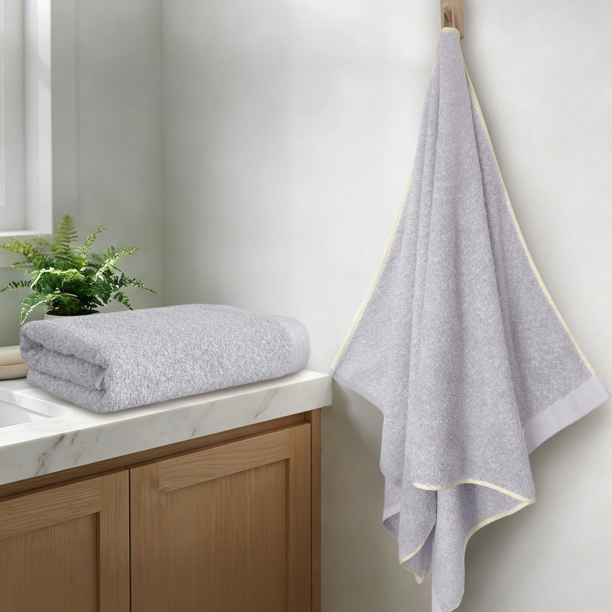 Light Purple Hand Towels 4 Pack, Cotton, 17x30 in